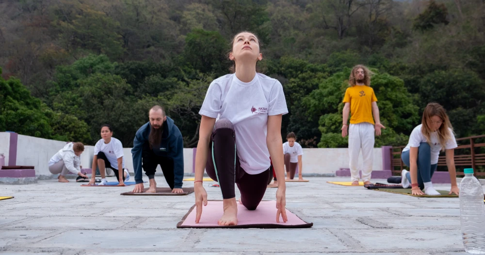 best-yoga-school-in-rishikesh