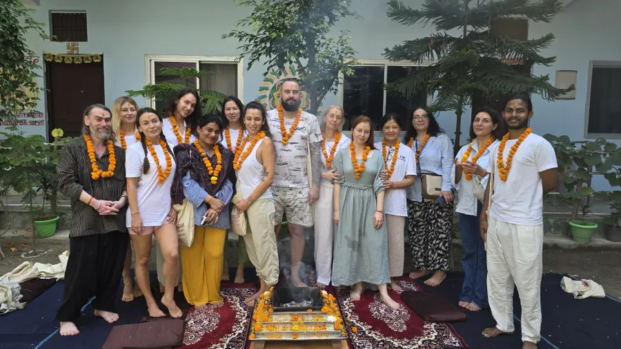 best-yoga-teacher-training-in-rishikesh