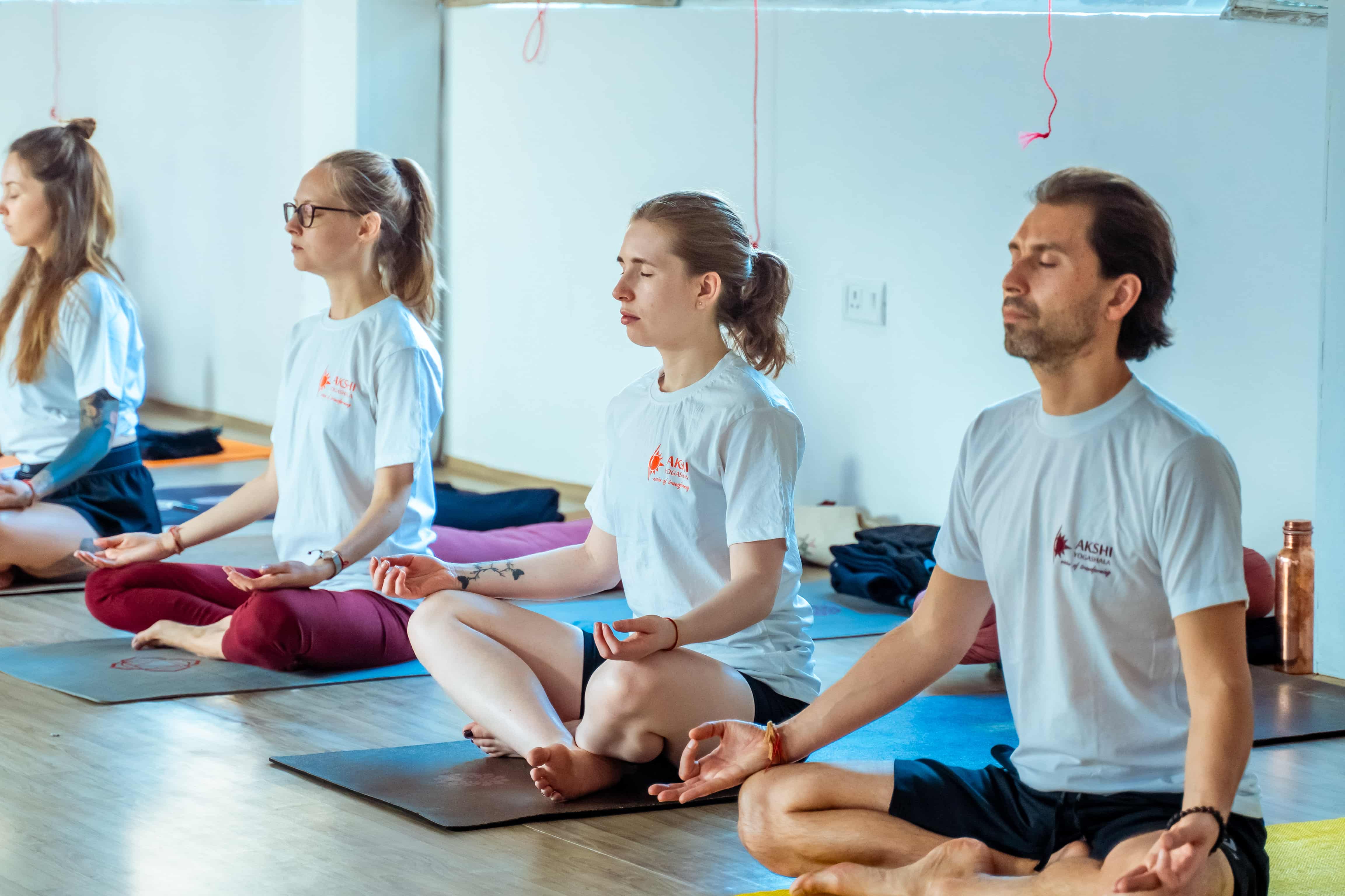 100-hour-pranayama-ttc