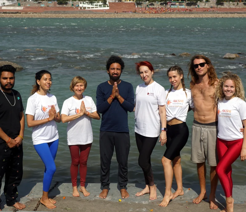 best-yoga-course-in-rishikesh