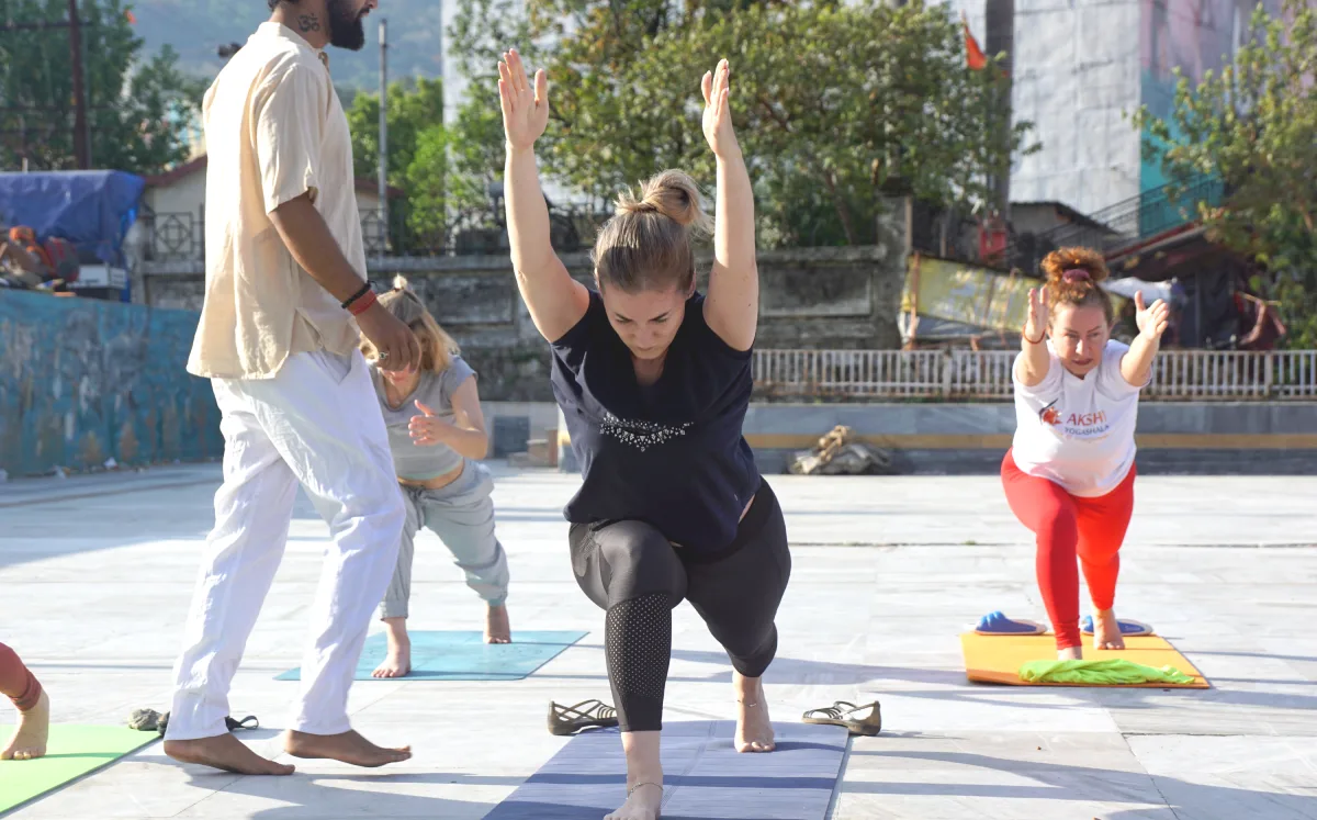 best-yoga-teacher-training-in-rishikesh